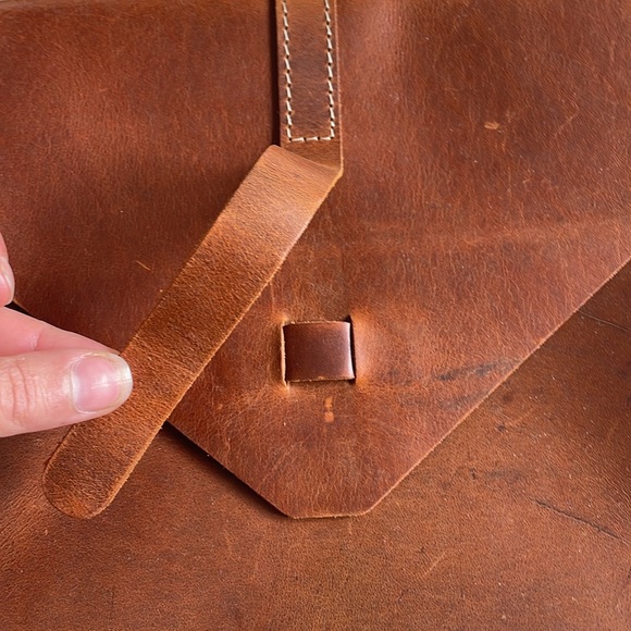 Handmade Greek leather messenger envelope bag - Picture 3 of 16